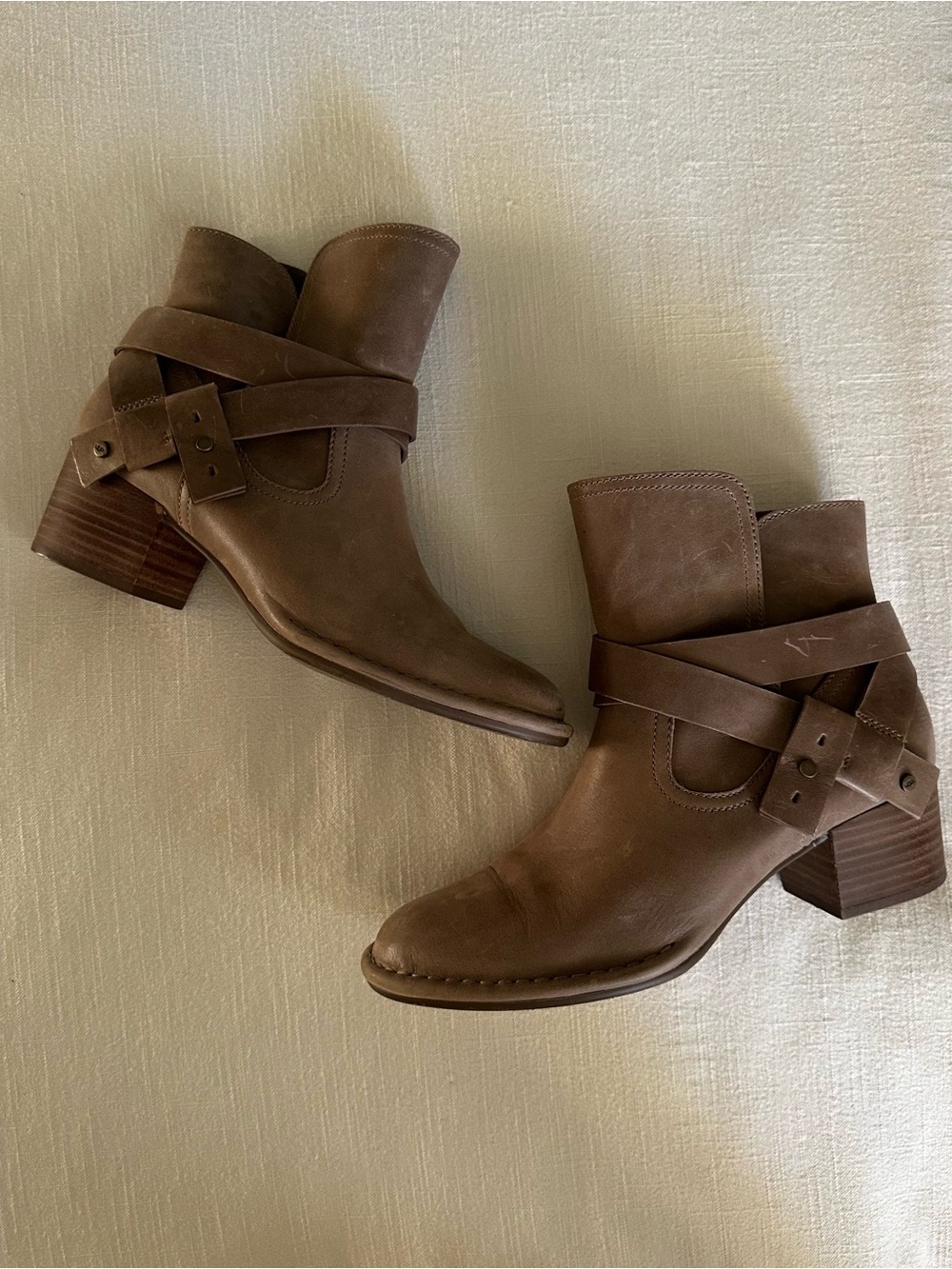 UGG Women’s Elysian